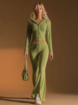 A Casual And Comfortable Green Hooded Zip-up Top And Trousers Set