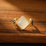 Bague Éveil Lotus Bleu - Jade Blanc, Argent Plaqué Or - Biloria